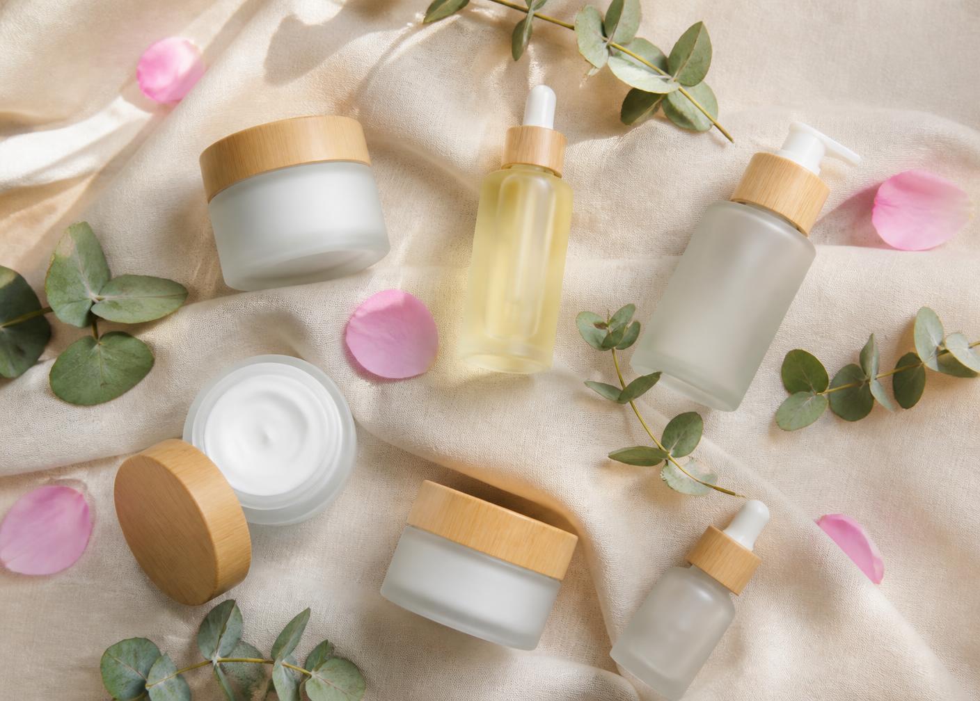 Productos de cuidado de la piel disponibles en Serenity Studio Spa